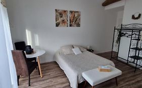 Escapade Beaujolaise - Studio